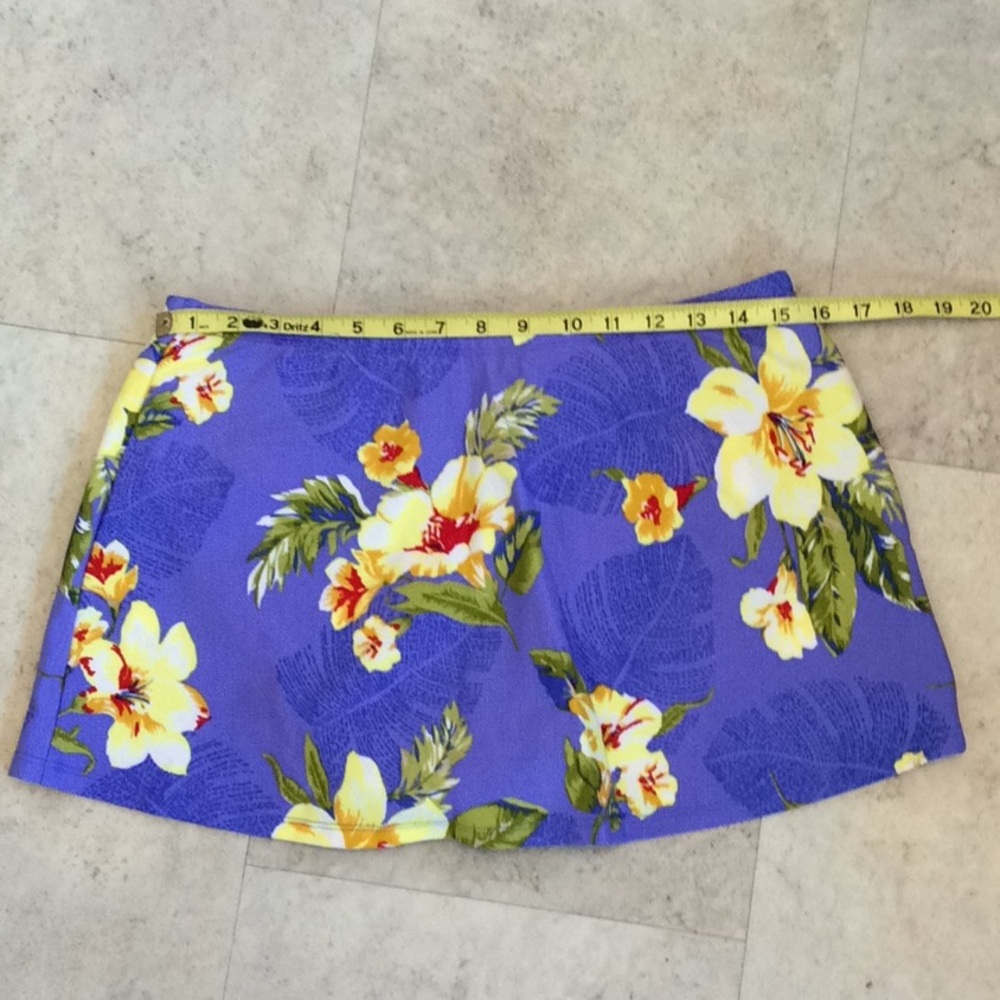 Liz Claiborne 2 Piece Bathing Suit - Picture 8 of 8